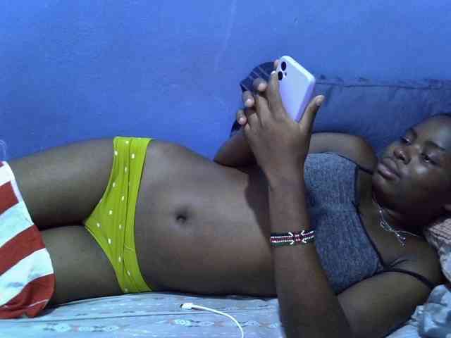 curvy-corazon webcam
