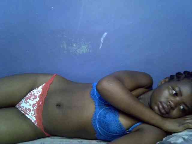 curvy-corazon webcam