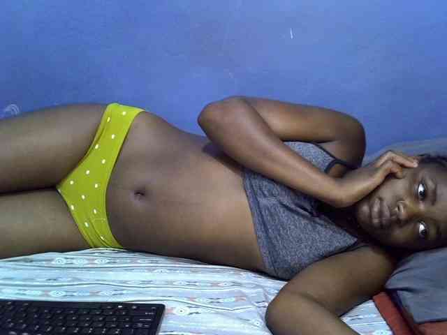curvy-corazon webcam
