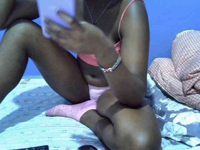 curvy-corazon webcam