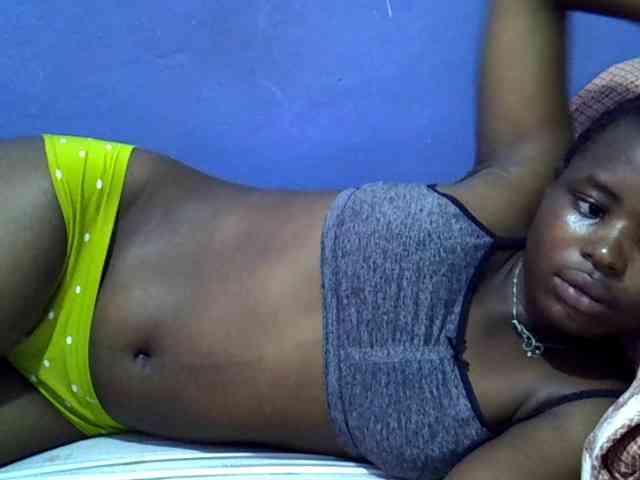 curvy-corazon webcam