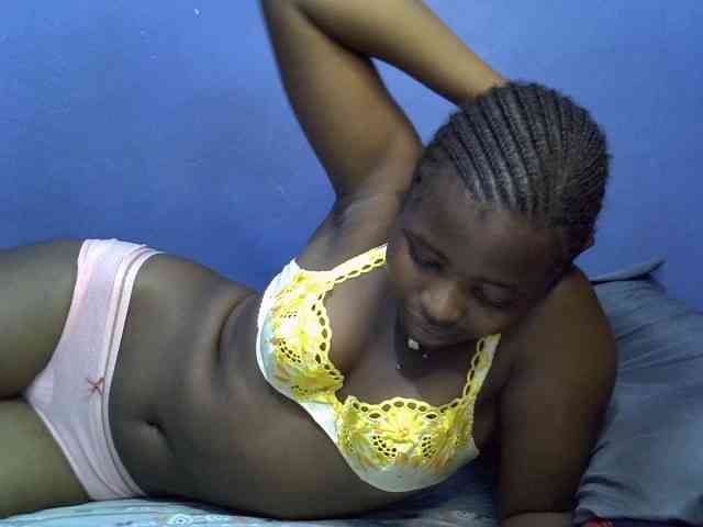curvy-corazon webcam