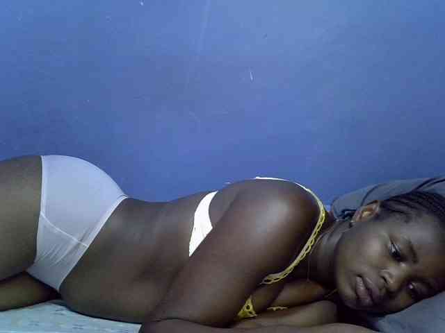 curvy-corazon webcam