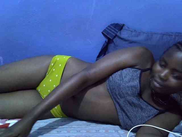 curvy-corazon webcam