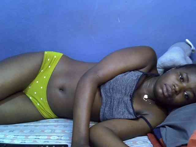 curvy-corazon webcam