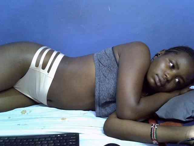 curvy-corazon webcam