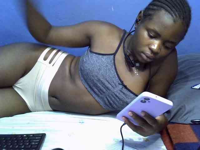 curvy-corazon webcam