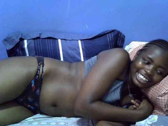 curvy-corazon Live Webcam on BongaCams