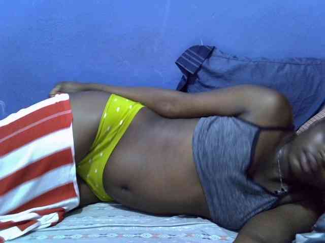 curvy-corazon webcam