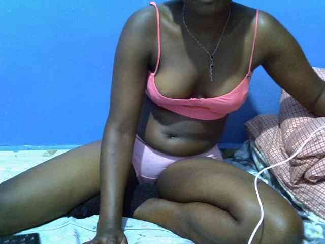 curvy-corazon webcam