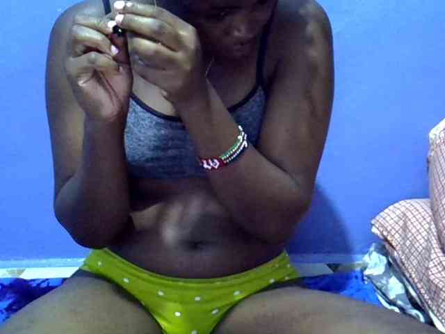 curvy-corazon webcam