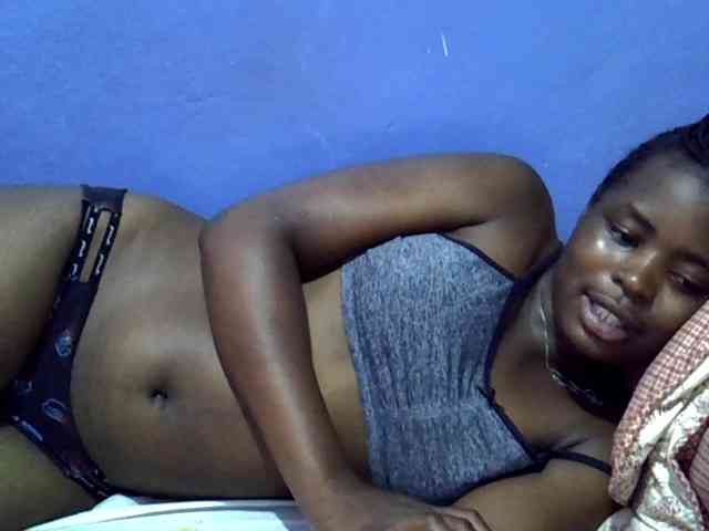 curvy-corazon webcam