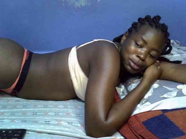 curvy-corazon webcam