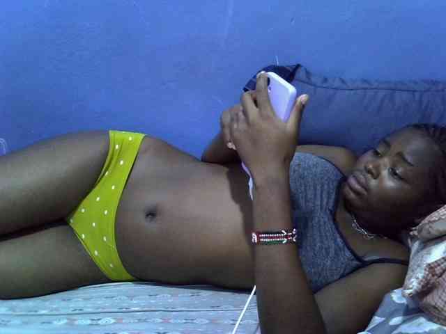 curvy-corazon webcam