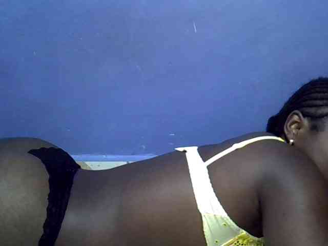 curvy-corazon webcam