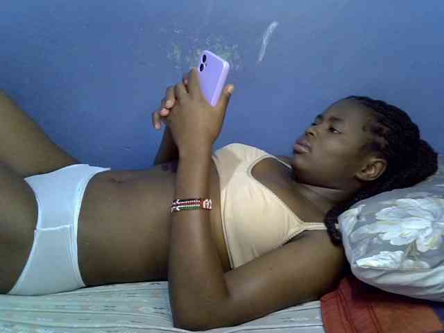 curvy-corazon webcam