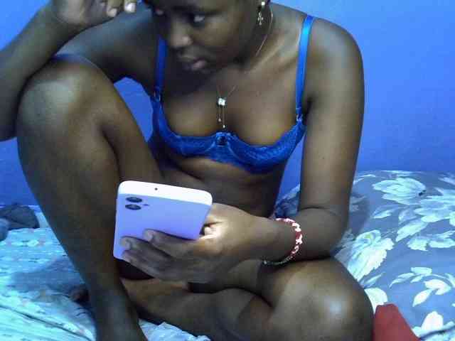 curvy-corazon webcam