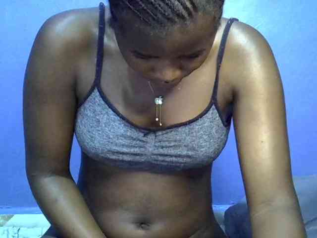 curvy-corazon webcam