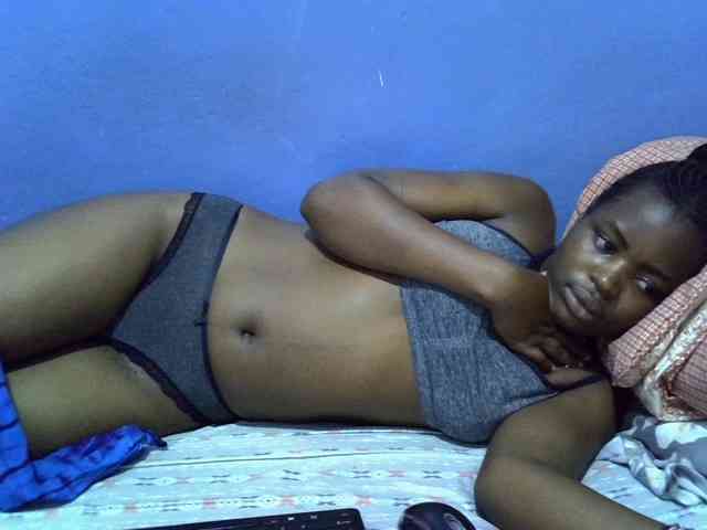 curvy-corazon webcam