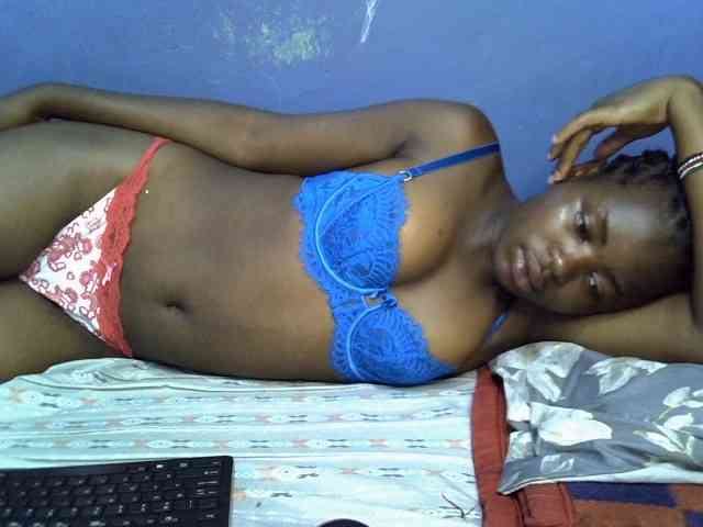 curvy-corazon webcam