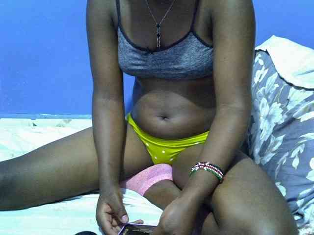 curvy-corazon webcam