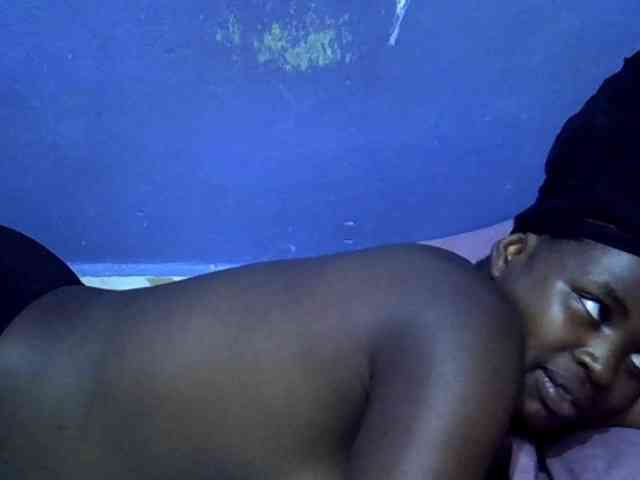 curvy-corazon webcam