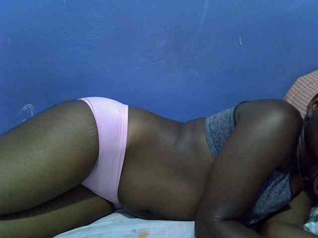 curvy-corazon webcam