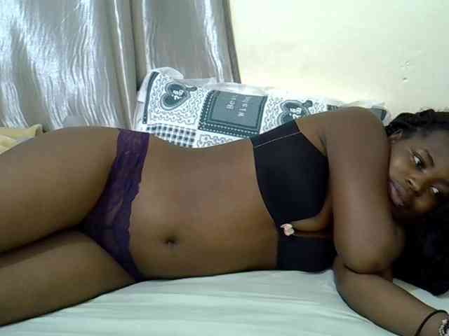 curvy-corazon webcam