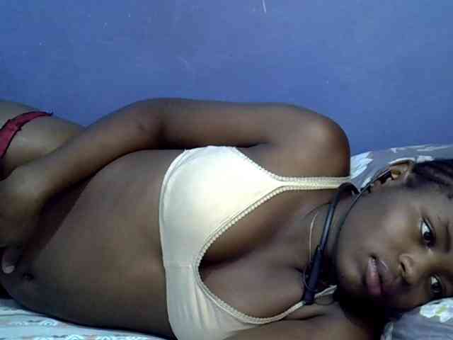 curvy-corazon webcam