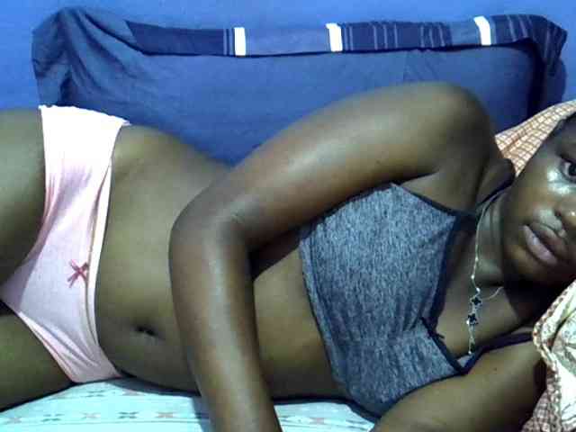 curvy-corazon webcam