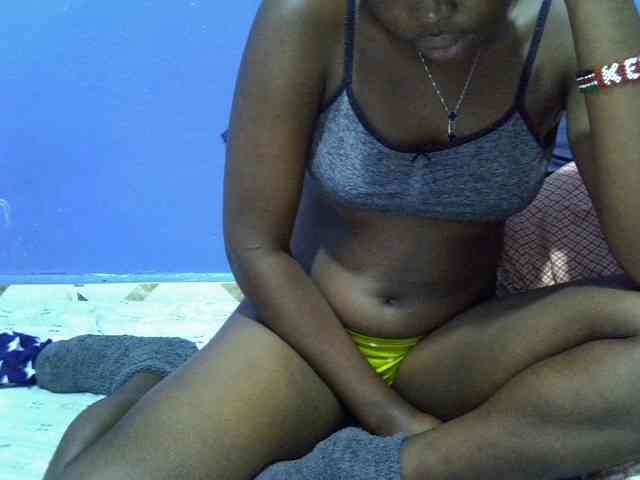 curvy-corazon webcam