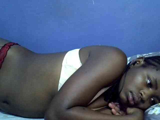 curvy-corazon webcam