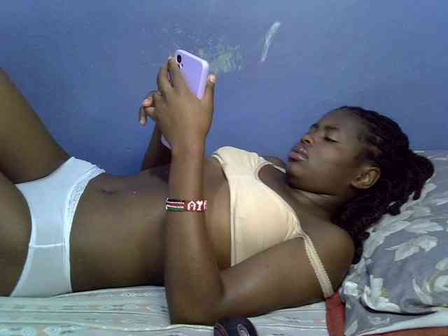 curvy-corazon webcam