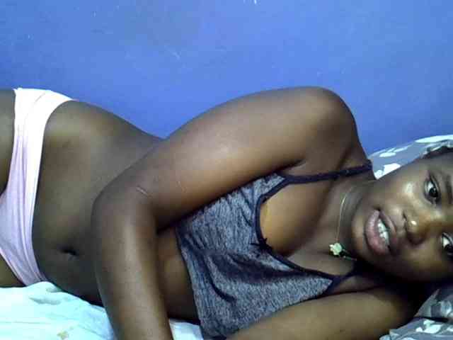curvy-corazon webcam