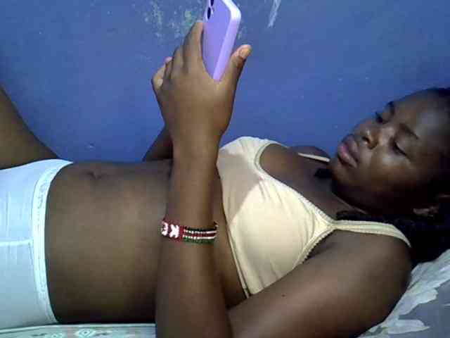 curvy-corazon webcam