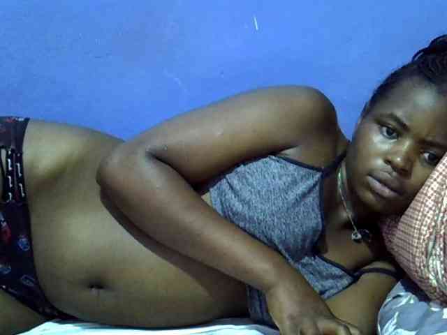 curvy-corazon webcam