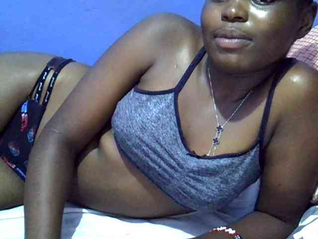 curvy-corazon webcam