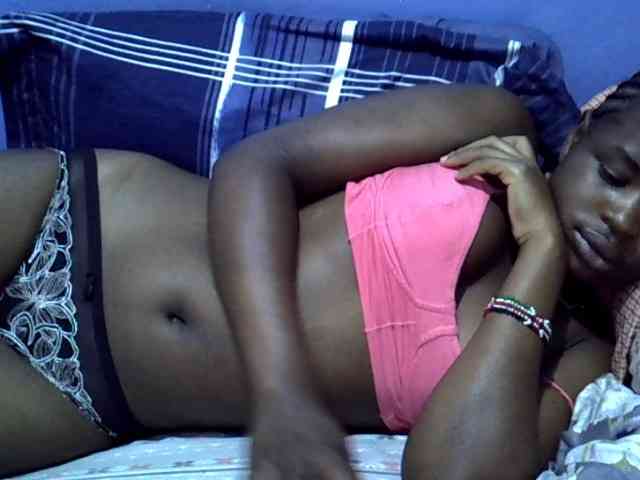 curvy-corazon webcam