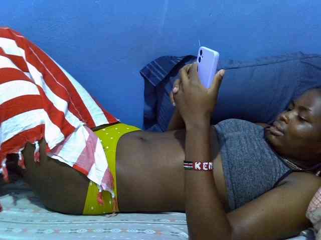 curvy-corazon webcam