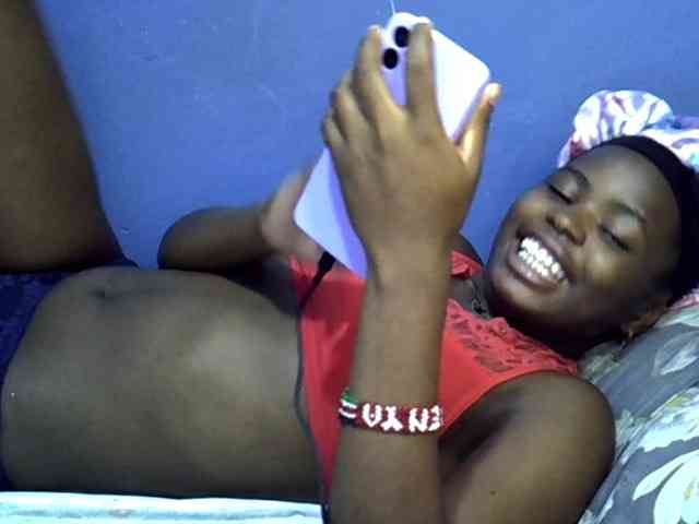 curvy-corazon webcam