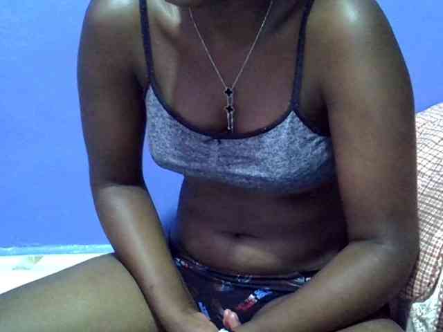 curvy-corazon webcam