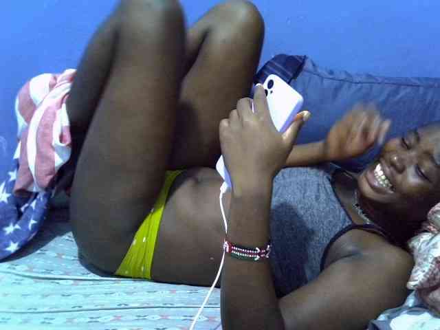 curvy-corazon webcam