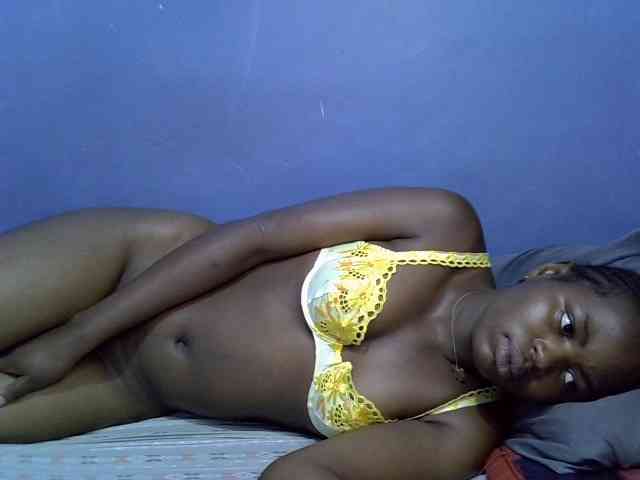 curvy-corazon webcam