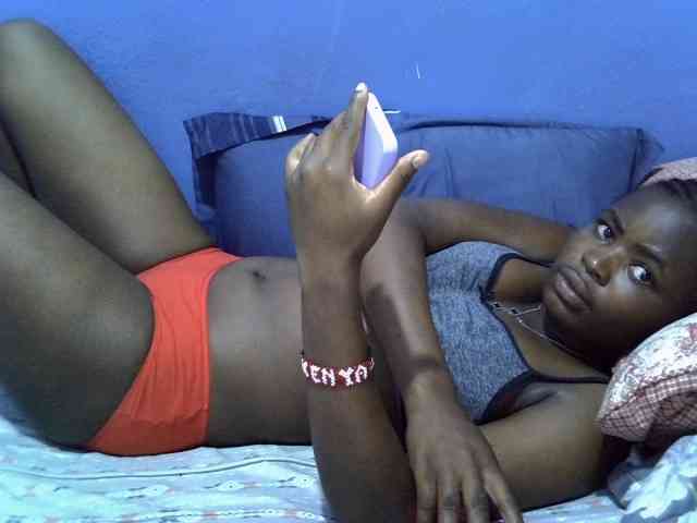 curvy-corazon webcam