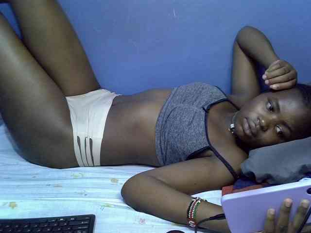 curvy-corazon webcam