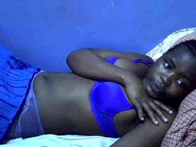 curvy-corazon webcam