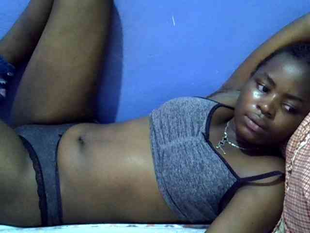 curvy-corazon webcam