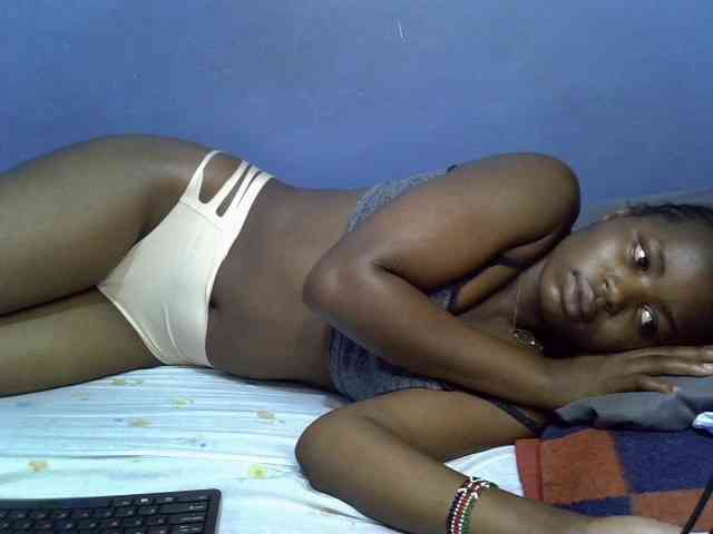 curvy-corazon webcam