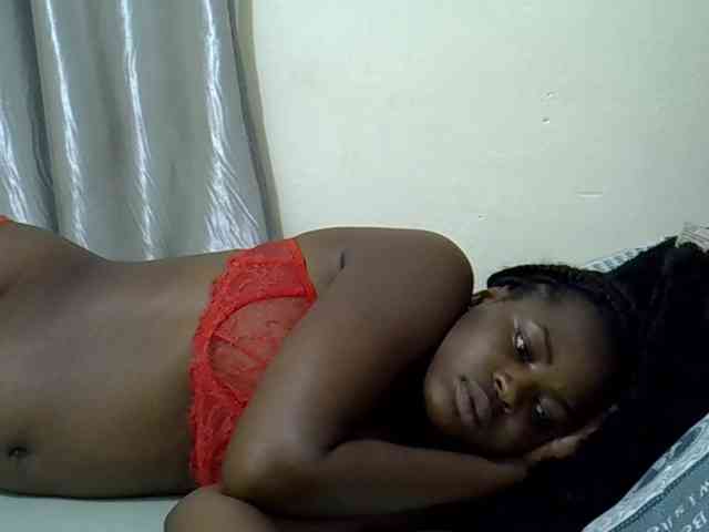 curvy-corazon webcam