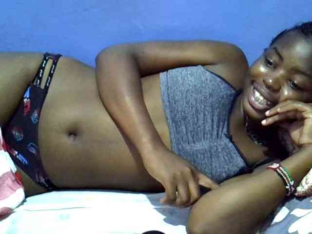 curvy-corazon webcam